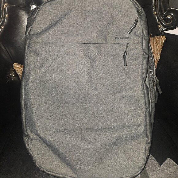 INCASE Slim Laptop Backpack - Picture 1 of 3